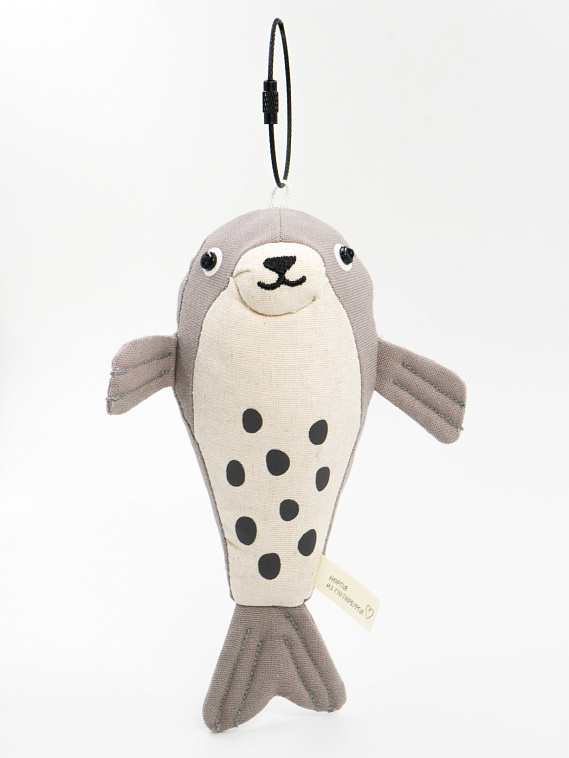 Брелок-подвес "Нерпа из Петербурга" 606x758